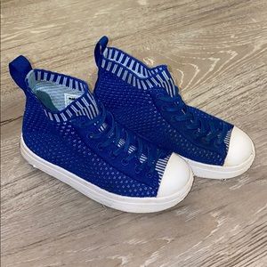 Boys blue Native sneakers c11 good condition